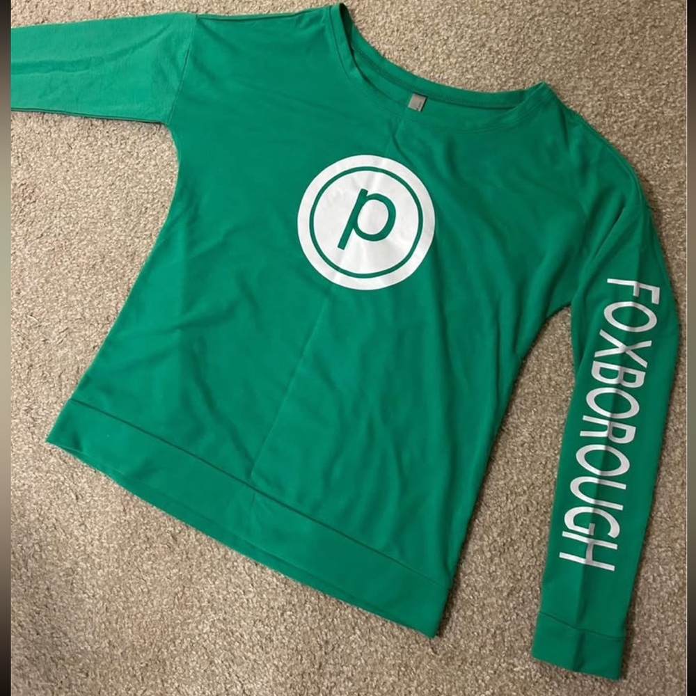 Pure Barre Shirt/Sweatshirt